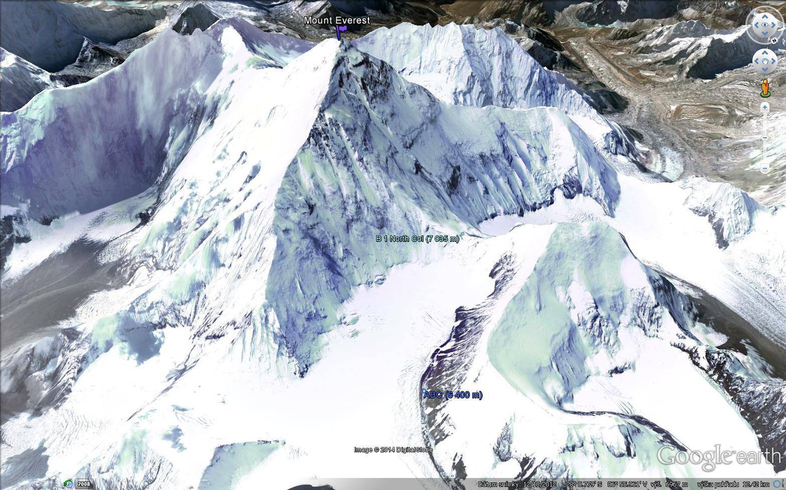 Expeditiile pe Everest, in asteptare – comunicat